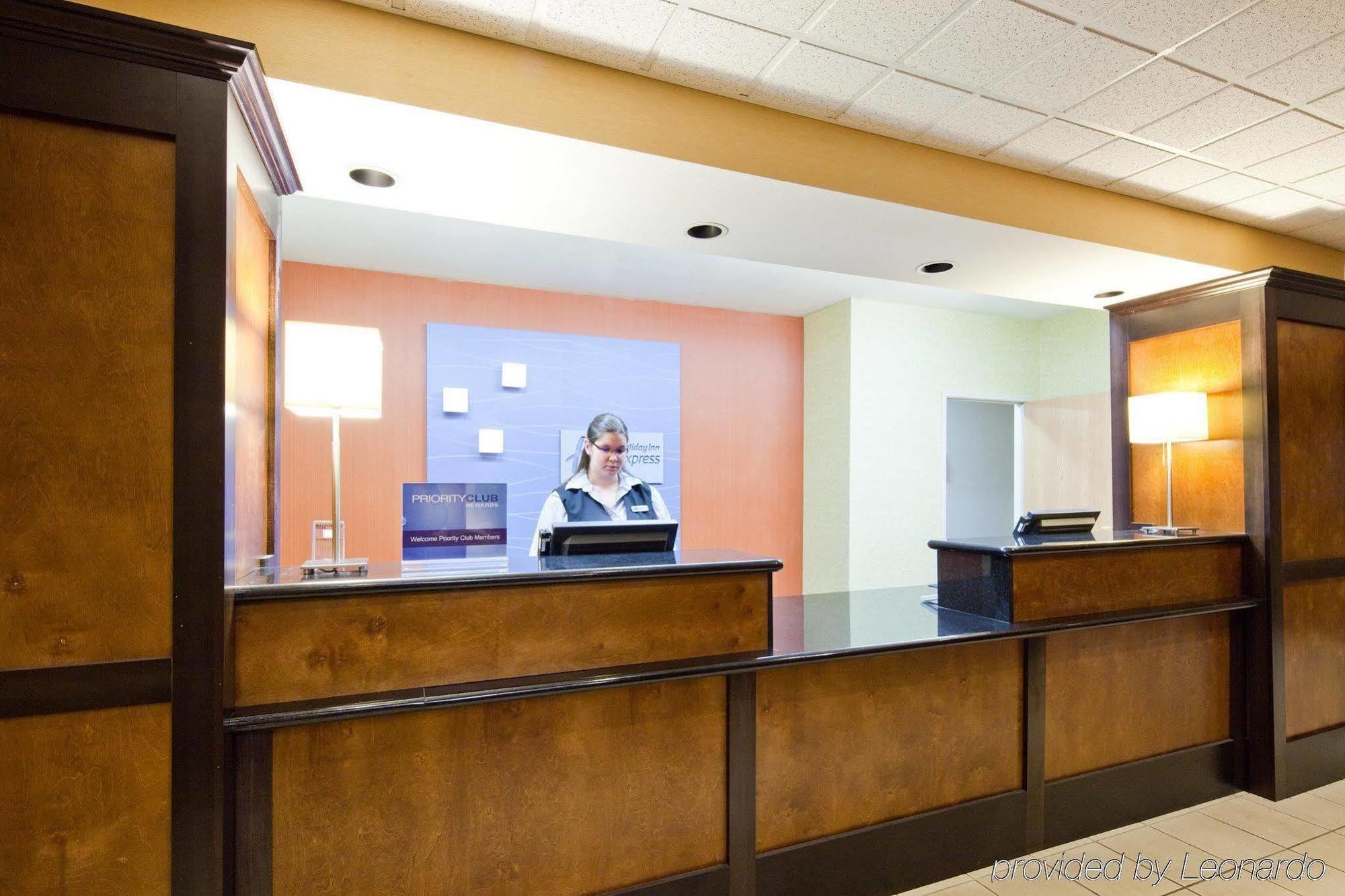 Holiday Inn Express Hotel & Suites Wauseon, An Ihg Hotel Intérieur photo